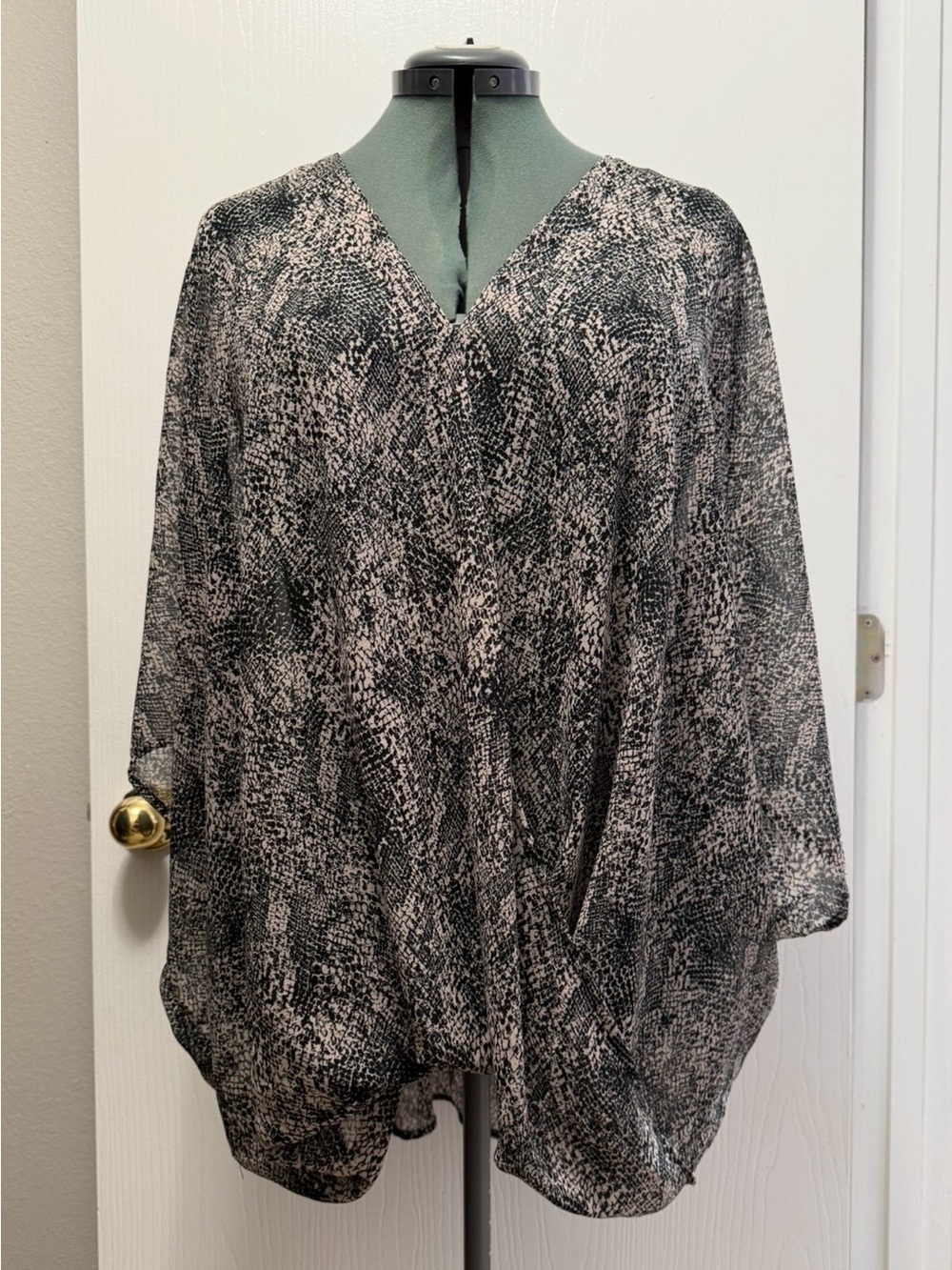 Maurices Charcoal Snakeskin Wrap Blouse Twist Front V-Neck Sheer Top Size 3X